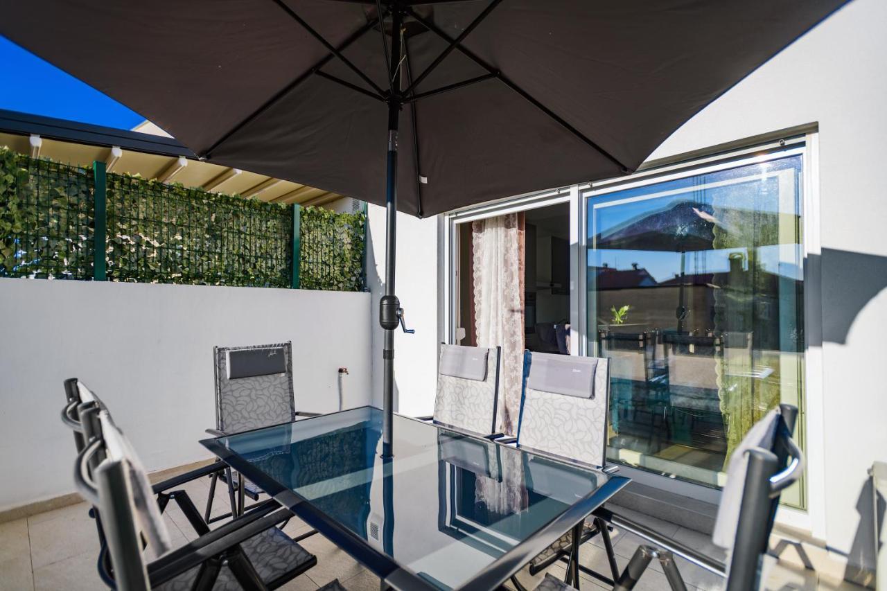 Holiday Apartment Zadar - With Summer Balcony And Parking ภายนอก รูปภาพ