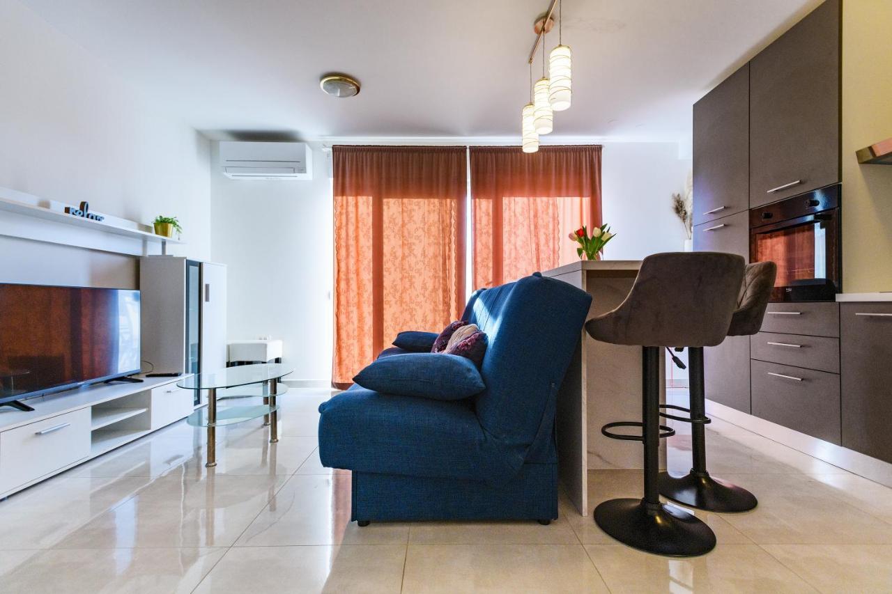 Holiday Apartment Zadar - With Summer Balcony And Parking ภายนอก รูปภาพ