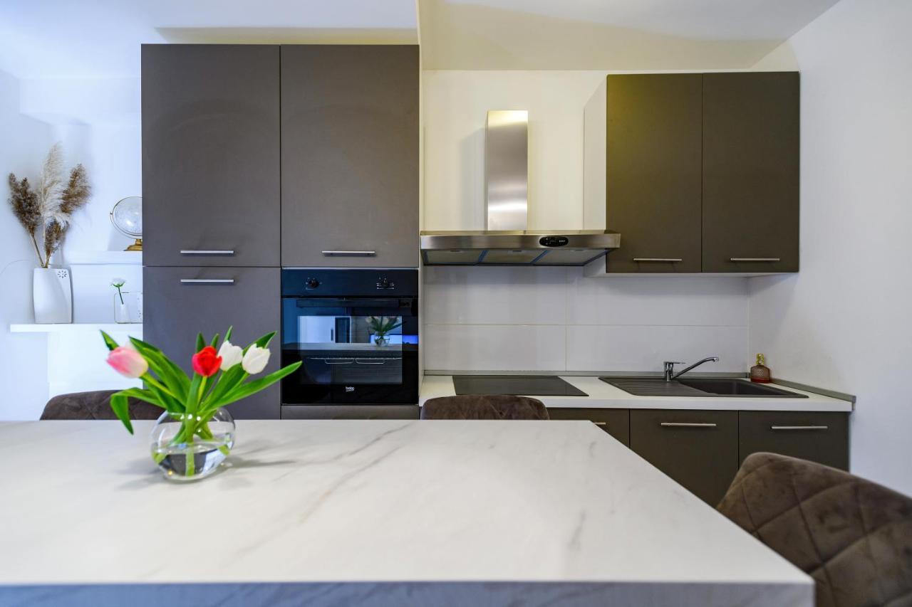 Holiday Apartment Zadar - With Summer Balcony And Parking ภายนอก รูปภาพ